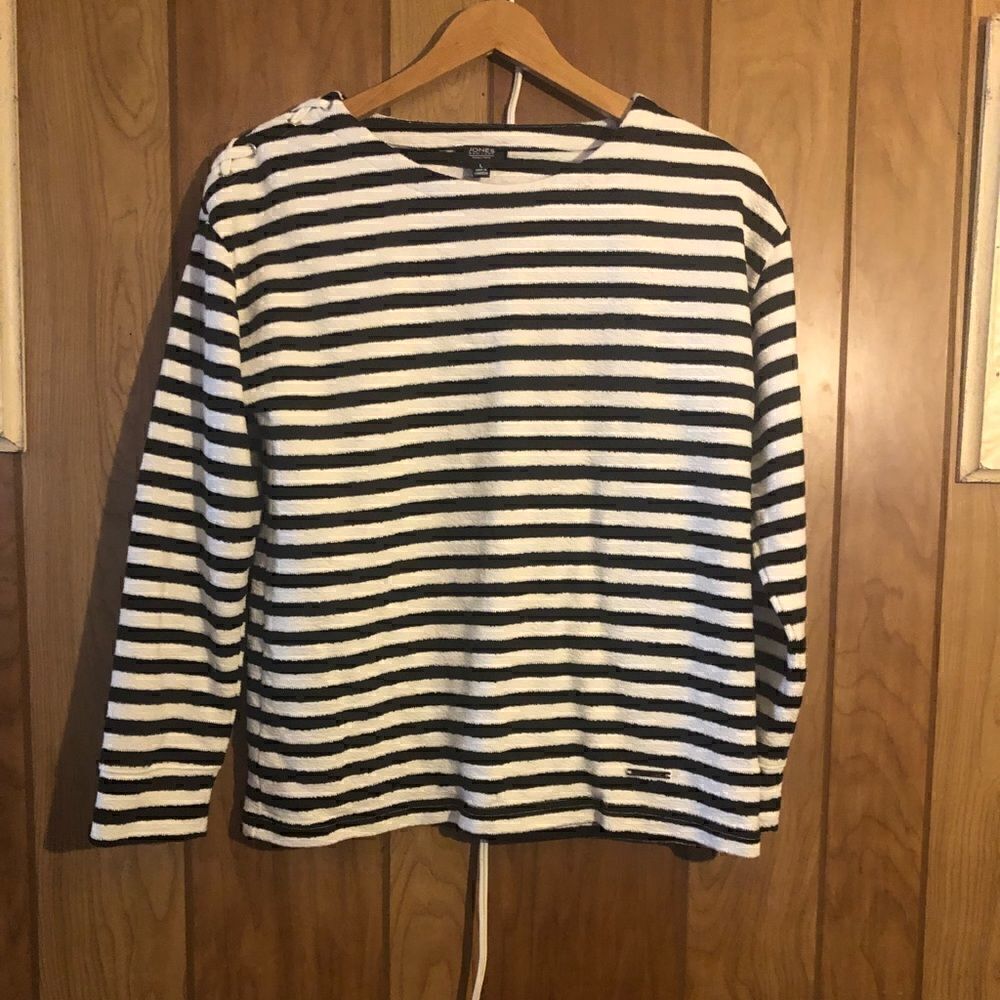 Jones New York Signature nautical sweater. Size large. Blue and white striped.